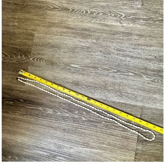 Vintage mother of pearl long beaded necklace - Picture 8 of 8